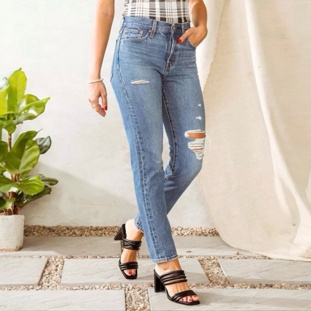 Levi’s Wedgie W23 Premium Icon Women’s Ankle Jeans Distressed 22861-0107